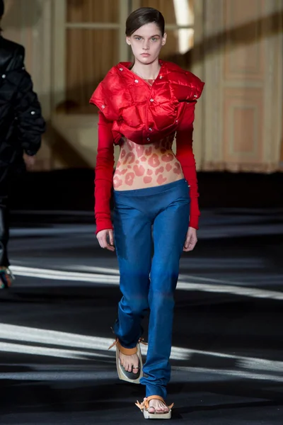 Look 29